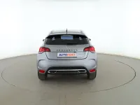 Usado DS Automobiles DS4 Connected Chic 120 CV (88 kW) 2018 Gris Utilitario