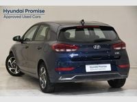Usado Hyundai i30 100 CV (73 kW) 2024 Sailing blue Berlina