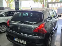 Usado Peugeot 3008 Premium 110 CV (80 kW) 2010 Gris / plata Familiar