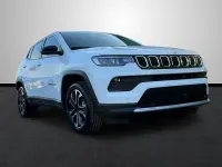 Usado Jeep Compass Altitude 130 CV (95 kW) 2024 Rojo SUV