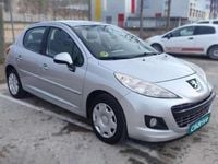 Usado Peugeot 207 Active 70 CV (51 kW) 2011 Gris / plata Berlina