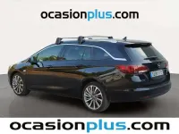 Usado Opel Astra Innovation 136 CV (100 kW) 2019 Negro Familiar