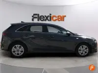 Usado Kia Ceed 136 CV (100 kW) 2023 Gris Utilitario
