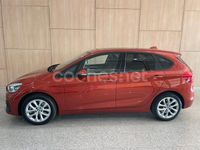 Usado BMW 225 Active Tourer iPerformance 220 CV (161 kW) 2021 Granate Monovolumen