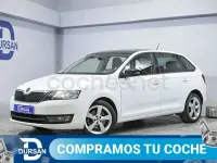 Usado Skoda Rapid Style 125 CV (91 kW) 2016 Blanco Utilitario