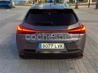 Usado Lexus UX Business Edition 184 CV (135 kW) 2022 Gris / plata SUV