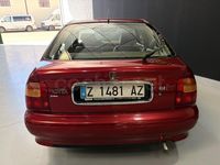 Usado Rover 400 103 CV (75 kW) 1995 Granate Berlina
