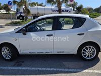 Usado Seat Ibiza Reference 90 CV (66 kW) 2014 Blanco Berlina