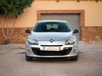 Usado Renault Mégane III Business 109 CV (80 kW) 2014 Gris Utilitario