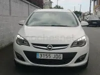 Usado Opel Astra Excellence 136 CV (100 kW) 2015 Blanco Familiar