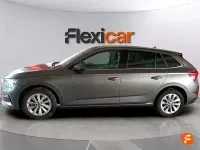 Usado Skoda Scala Selection 115 CV (84 kW) 2024 Gris Utilitario