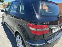 Usado Mercedes B180 109 CV (80 kW) 2010 Negro Monovolumen
