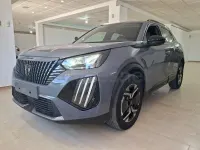 Usado Peugeot 2008 Allure 136 CV (100 kW) 2025 Gris / plata SUV