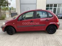 Usado Citroën C3 70 CV (51 kW) 2004 Rojo Berlina