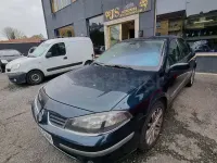 Usado Renault Laguna III Dynamique 130 CV (95 kW) 2007 Verde Berlina