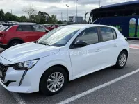 Begagnad Peugeot 208 Active 100 HK (73 kW) 2023 Vit Halvkombi