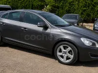 Usado Volvo S60 Momentum 115 CV (84 kW) 2012 Gris / plata Berlina