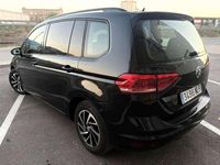 Usado VW Touran Advance 150 CV (110 kW) 2018 Negro Monovolumen