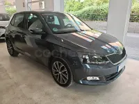 Usado Skoda Fabia Ambition 110 CV (80 kW) 2021 Gris / plata Utilitario