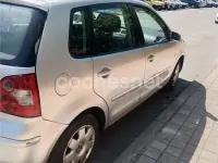 Usado VW Polo Trendline 75 CV (55 kW) 2004 Gris / plata Utilitario