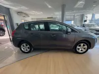 Usado Peugeot 3008 110 CV (80 kW) 2010 Azul Familiar