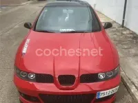 Usado Seat Leon Sport 150 CV (110 kW) 2004 Rojo Utilitario