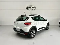Usado Dacia Sandero Essentiel 101 CV (74 kW) 2021 Blanco Berlina