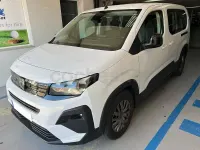 Usado Peugeot Rifter Allure 130 CV (95 kW) 2024 Blanco Monovolumen