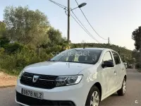 Usado Dacia Sandero Lauréate 90 CV (66 kW) 2017 Blanco Berlina