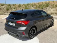 Usado Ford Focus ST-Line 125 CV (91 kW) 2019 Gris / plata Berlina
