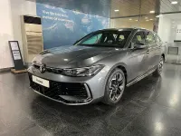 Nuevo VW Passat R-line 150 CV (110 kW) 2026 Gris / plata Familiar