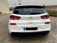 Usado Hyundai i30 GO! 120 CV (88 kW) 2018 Blanco Berlina