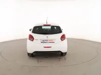 Usado Peugeot 208 Active 82 CV (60 kW) 2019 Blanco Utilitario