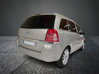 Usado Opel Zafira Cosmo 120 CV (88 kW) 2008 Gris / plata Monovolumen
