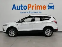 Usado Ford Kuga Trend 150 CV (110 kW) 2018 Blanco SUV