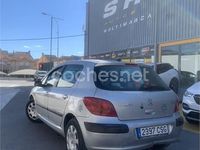 Usado Peugeot 307 90 CV (66 kW) 2004 Gris / plata Berlina