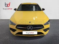 Usado Mercedes CLA200 Shooting Brake 150 CV (110 kW) 2020 Amarillo Familiar