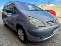 Usado Citroën Xsara Picasso 90 CV (66 kW) 2002 Gris / plata Monovolumen