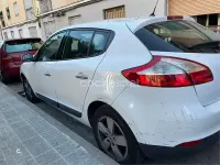 Usado Renault Mégane Dynamique 85 CV (62 kW) 2009 Blanco Berlina