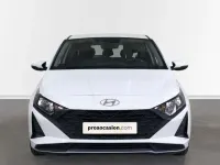 Usado Hyundai i20 84 CV (61 kW) 2024 Blanco Utilitario