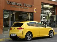 Usado Seat Leon Sport 140 CV (102 kW) 2007 Amarillo Utilitario