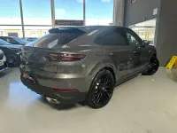 Usado Porsche Cayenne 462 CV (339 kW) 2020 Gris / plata SUV
