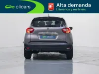 Usado Renault Captur Zen 110 CV (80 kW) 2017 Gris / plata SUV
