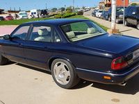 Usado Jaguar XJR S 322 CV (236 kW) 1995 Azul Berlina