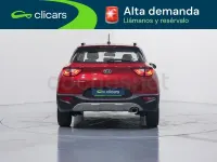 Usado Kia Stonic 84 CV (61 kW) 2020 Rojo SUV
