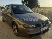 Usado Seat Leon FR 150 CV (110 kW) 2004 Gris / plata Utilitario