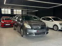 Usado Toyota Verso Active 132 CV (97 kW) 2011 Gris / plata Monovolumen