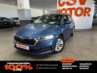 Usado Skoda Octavia 111 CV (81 kW) 2021 Azul Familiar