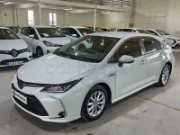 Usado Toyota Corolla Active 122 CV (89 kW) 2019 Blanco Berlina