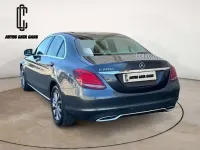 Usado Mercedes C220 170 CV (125 kW) 2016 Gris Berlina